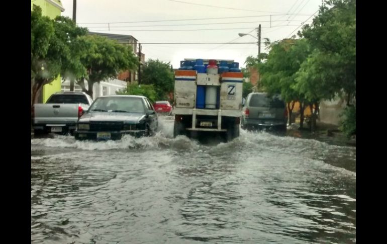 El cruce de Enrique Granados y Laura Apodaca en Tetlán es sitio recurrente de inundación. EL INFORMADOR /