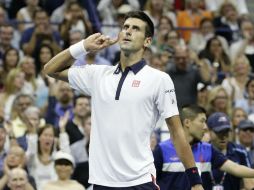 Djokovic ahora se dispone a enfrentar al español Feliciano López por el pase a semifinales del último Gran Slam del año. EFE / J. Szenes