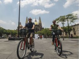 Ricardo y Enrique Ramos hablan de su experiencia tras pedalear en el Centro. EL INFORMADOR / F. Atilano