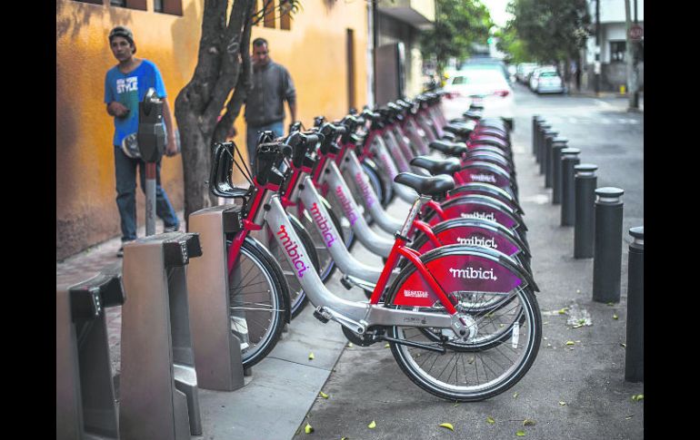 En Guadalajara, cada bicicleta es usada 1.85 veces por día; en Montreal se utilizan el doble, y en el DF, el triple. EL INFORMADOR / ARCHIVO