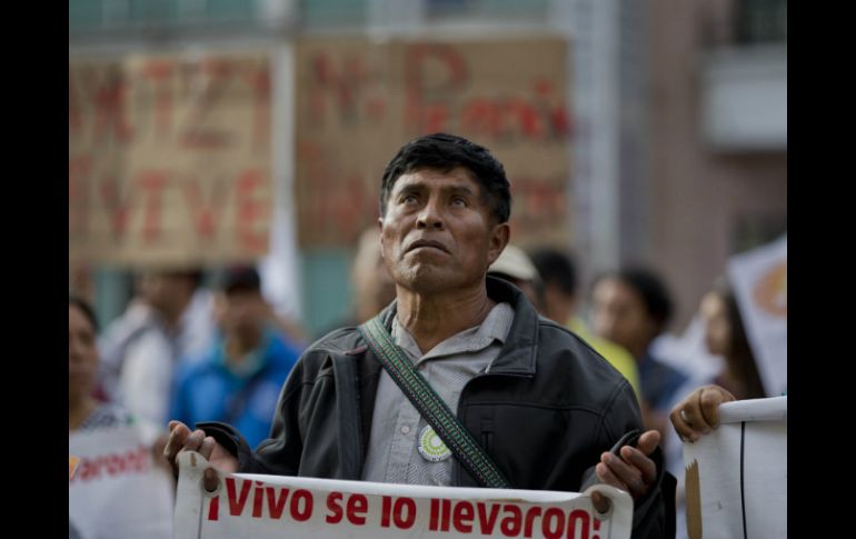 En la SEIDO dicen que se seguirá investigando la presunta participación de militares y policías federales en los hechos. AP / ARCHIVO