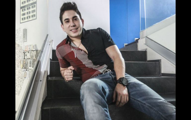 El Bebeto busca tener un lugar importante en la música ranchera, como lo tiene Vicente Fernández. EL INFORMADOR / F. Atilano