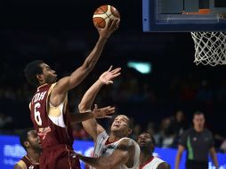 Cox encabezó el ataque venezolano en la duela del Palacio de los Deportes. AFP / Y. Cortez