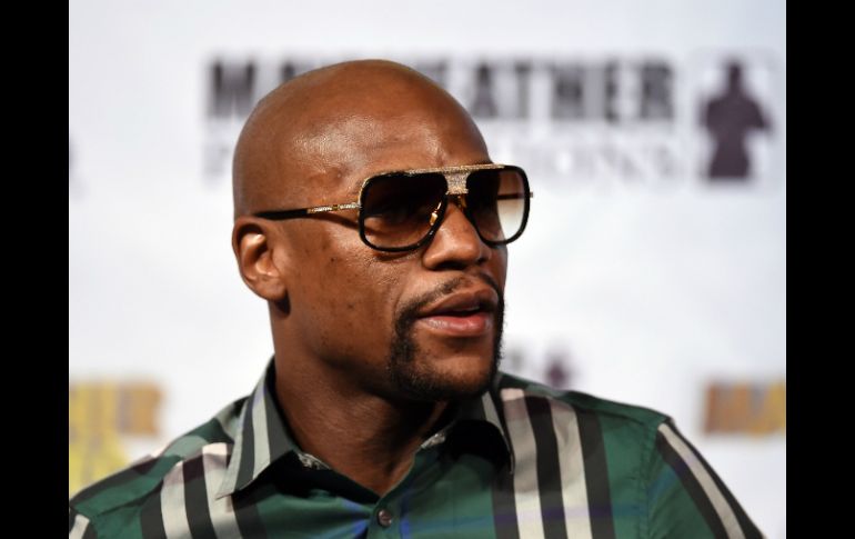 Aseguran que Floyd Mayweather recibió una infusión intravenosa de solución salina y vitaminas. AFP / E. Miller