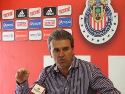 De la Torre sabe  que pueden ser tiro al blanco de críticas al no ceder a todos los jugadores de Chivas a la Preolímpica. EL INFORMADOR / ARCHIVO