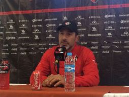 Gustavo Matosas es claro al señalar que Álvaro 'Tata' González no está en forma física para ser titular este sábado. TWITTER / @atlasfc