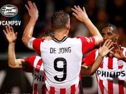 De Jong concreta el 'hat-trick' en una jugada orquestada por el tapatío Andrés Guardado. TWITTER / @PSV