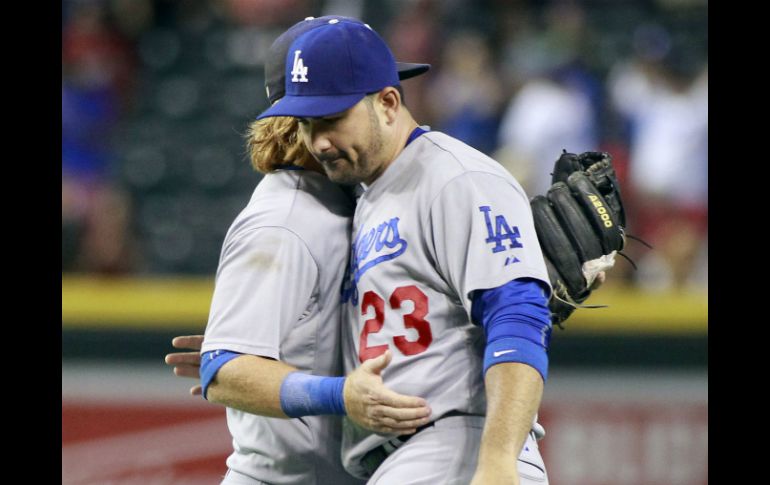 Adrián González recibió una base por bolas y fue ponchado en una ocasión. AP / R. Freso