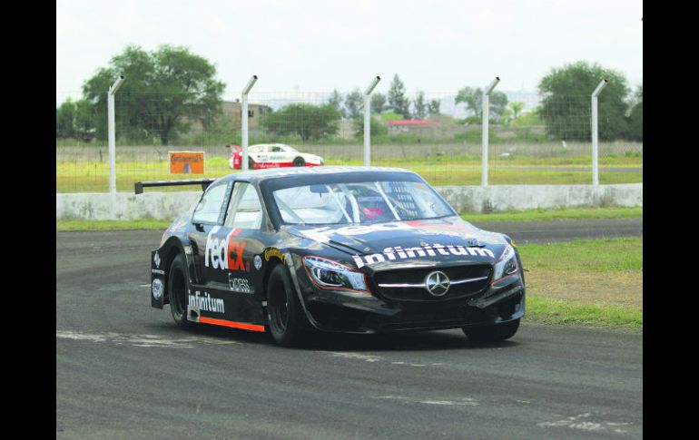 Toño Pérez disputará las últimas carreras de la fase del Desafío en busca del título en la NASCAR México. EL INFORMADOR / R. Tamayo