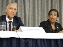 Michael Lauber, fiscal general de Suiza, y su homóloga de EU, Loretta Lynch. AP / A. Anex