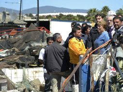 Michelle Bachelet recorre la zona centro de Chile, la más afectada con el movimiento telúrico de 8.4 grados Richter. AP / S. Rodríguez