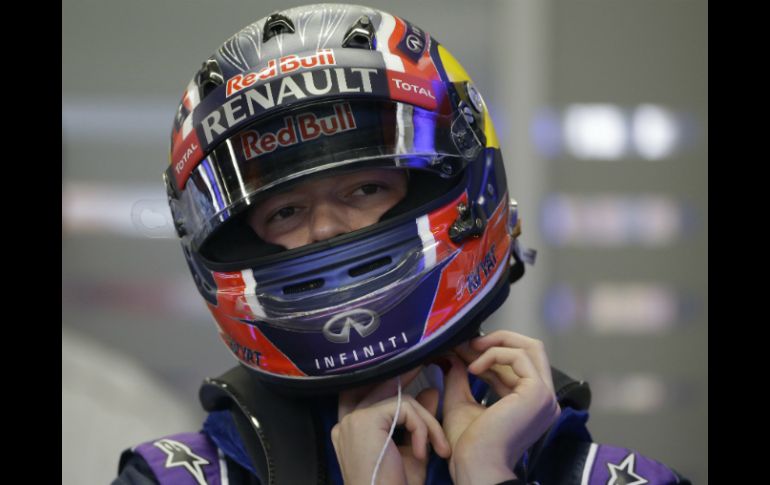 Kvyat fue el más efectivo en el trazado urbano nocturno de Marina Bay. AP / M. Baker