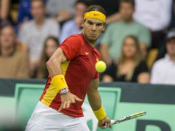 Rafael Nadal defiende los colores de España durante su primer duelo en la serie de Copa Davis ante Dinamarca. EFE / F. Cilius