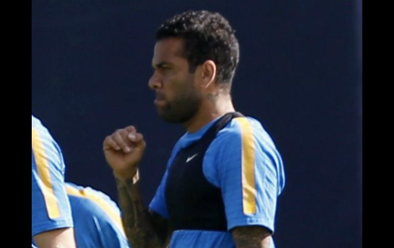 Alves es una buena noticia para su equipo, que lleva varios lesionados. EFE / ARCHIVO