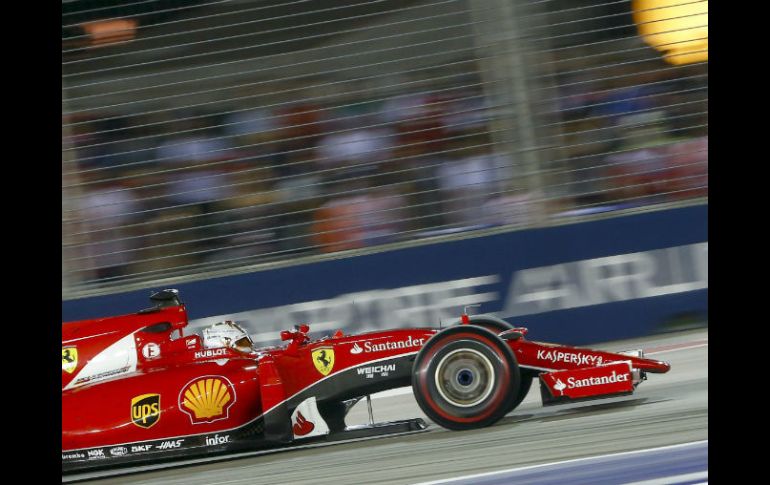 Vettel se llevó la décimo tercera carrera del Mundial. EFE / D. Azubel