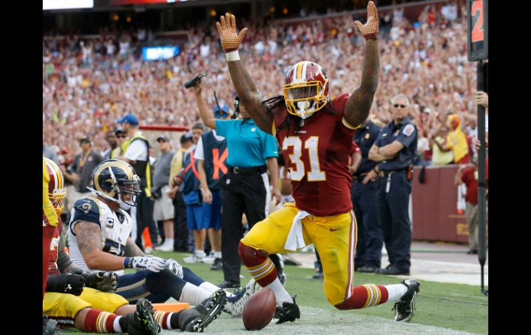 El running back Matt Jones avanzó 123 yardas por tierra y anotó dos touchdowns. AP / P. Semansky