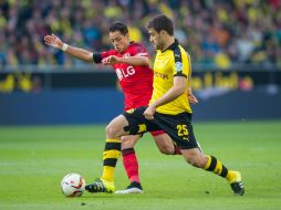 Chicharito sufrió la constante marca del guardameta y de los defensas del BVB. EFE / G. Kirchner