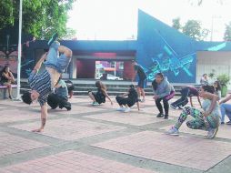 En Zapopan, por ejemplo, se imparten talleres de ''break dance''. EL INFORMADOR / S. Blanco