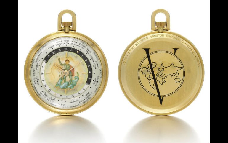 El reloj tiene un grabado de San Jorge, una manecilla en forma de tridente y una ''V'' que simboliza la victoria de los aliados. EFE /