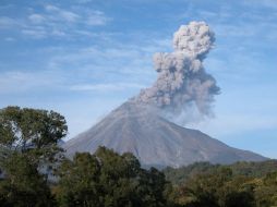 El Volcán El Colima emitió una fumarola que generó una columna de mil 500 metros con bajo contenido de ceniza. NTX / ARCHIVO