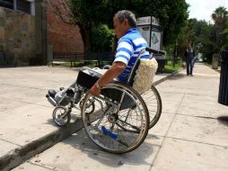 La discapacidad por accidente o enfermedad del padre biológico de un menor no extingue de manera automática sus derechos de paternidad. EL INFORMADOR / ARCHIVO