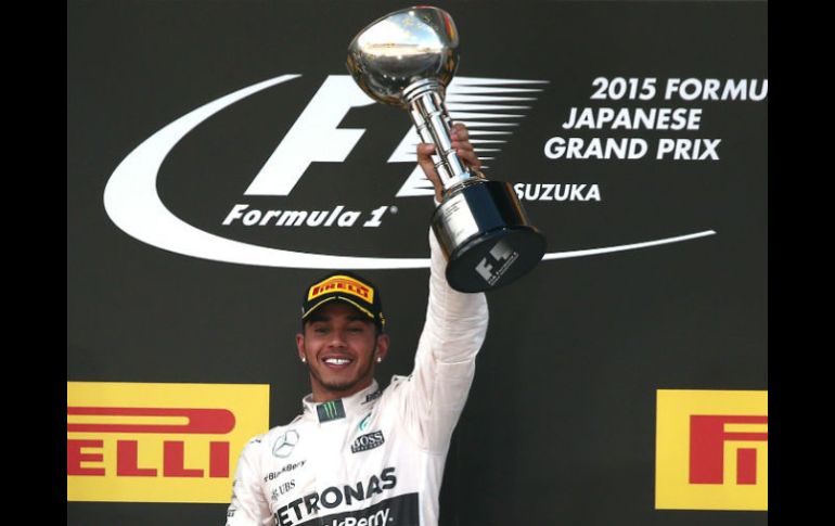 Con la victoria de hoy, Hamilton extiende su liderato hasta los 277 puntos, una distancia de 48 puntos con su compañero Rosberg. AP / R. Griffith