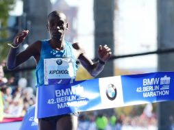 Kipchoge firma su cuarto éxito consecutivo. AFP / J. Macdougall