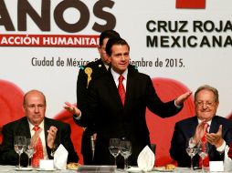 Peña Nieto destaca que la Cruz Roja brindó casi seis millones de servicios médicos el año pasado. NTX / J. Pazos