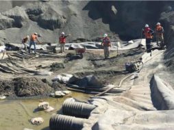 El derrame en la mina extractora de cobre Molimentales del Noroeste, S.A., de C.V. fue contenido mediante el levantamiento de un bordo. ESPECIAL / profepa.gob.mx