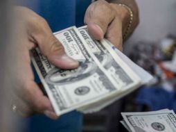 Este viernes el tipo de cambio podría cotizar en un rango de 16.80 y 17.10 pesos por dólar. EL INFORMADOR / ARCHIVO