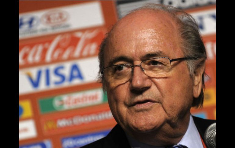 Blatter había anunciado que abandonará la presidencia en 2016, cuando se elija a su sucesor. AFP / G. Guercia