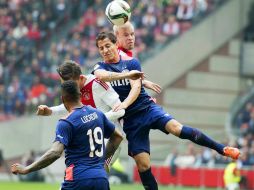 El cuadro de Eindhoven saltó a la cancha con los mexicanos Héctor Moreno y Guardado. EFE / O. Kraak