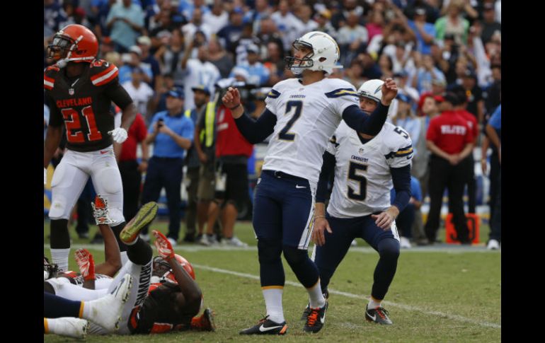 El pateador novato Josh Lambo recibió una segunda oportunidad para patear el gol de campo decisivo de 34 yardas. AP / L. Ignelzi