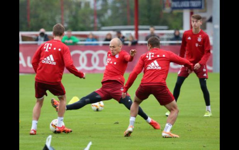 Arjen Robben se prepara durante la pausa por la Fecha FIFA. TWITTER / @FCBayern