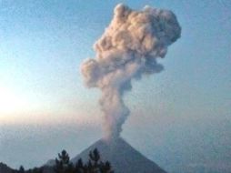 El también llamado Volcán de Fuego se ubica en los límites de los estados de Colima y Jalisco. TWITTER / @PCJalisco