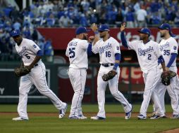 La novena de los Reales logran igualar la serie divisional a un triunfo por equipo. AP / C. Riedel