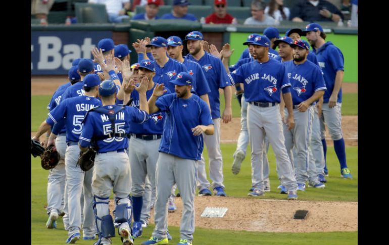 El decisivo quinto juego se disputará el miércoles en Toronto. AP / B. Wade