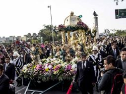 Con el cambio de la ruta, la Virgen pasó por la glorieta dedicada a Colón, quien también es recordado el 12 de octubre.  /