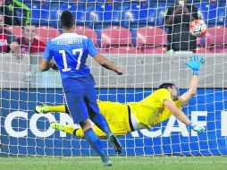 Jerome Kiesewetter rubricó el partido al convertir el penal. La victoria mantiene las esperanzas de llegar a Río 2016. AP /