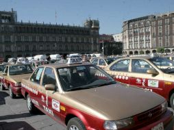 Los recursos que se destinarán al fondo referido, serán para fortalecer los taxis capitalinos. NTX / ARCHIVO