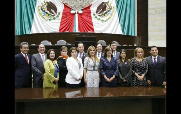 La gobernadora de Sonora, Claudia Pavlovich sostuvo un encuentro con diputados. TWITTER / @claudiapavlovic