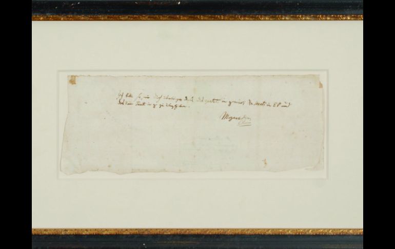 En esta carta de una página, que no tiene fecha, Mozart pide a su amigo Nikolaus Joseph que le envíe tres partituras por correo. AFP / HO