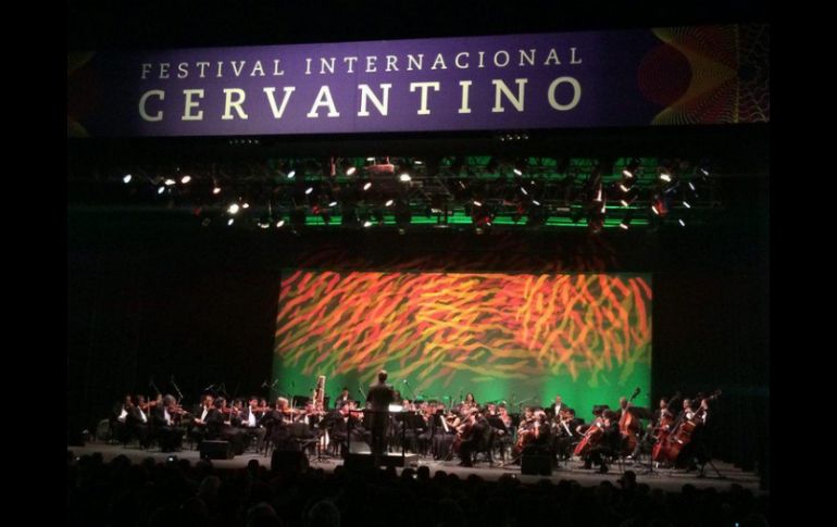 El público celebró la presentación llena de una técnica precisa y pasión. TWITTER / @cervantino