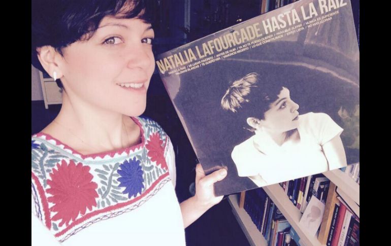 Lafourcade se encuentra nominada al Latin Grammy por álbum y grabación del año. TWITTER / @lafourcade