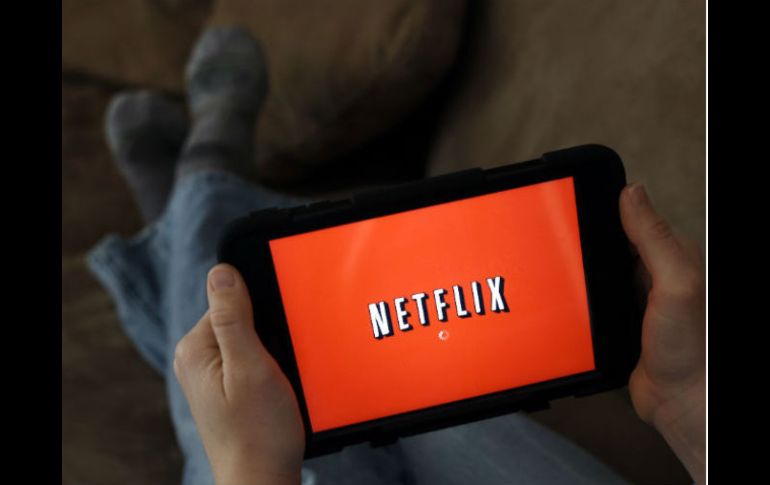 La investigación reveló que poco más de la tercera parte de adolescentes ve películas en Netflix. AP / ARCHIVO