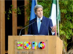 John Kerry insta a los gobiernos del mundo a lograr en acuerdo en París para disminuir la temperatura global. EFE / D. Mascolo