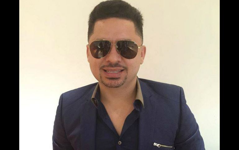 El mexicano es acusado de los cargos de secuestro y agresión al promotor de uno de sus espectáculos. FACEBOOK / Larry Hernandez