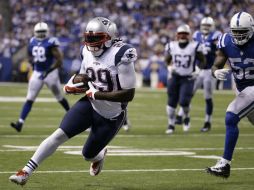 LeGarrette Blount fue pieza clave en el triunfo al aportar 98 yardas en 16 acarreos, y dos touchdowns, uno por carrera y otro por pase. AP / J. Minchillo