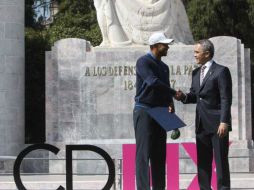 Woods recibió esta distinción de parte de Mancera. TWITTER / @ManceraMiguelMX