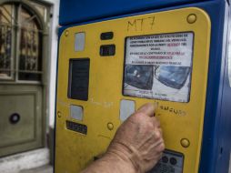 Tras un fallo del TAE, los inspectores de parquímetros podrán seguir multando a automovilistas. EL INFORMADOR / ARCHIVO